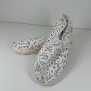 Steve Madden White Lace Slip Ons | 6.5